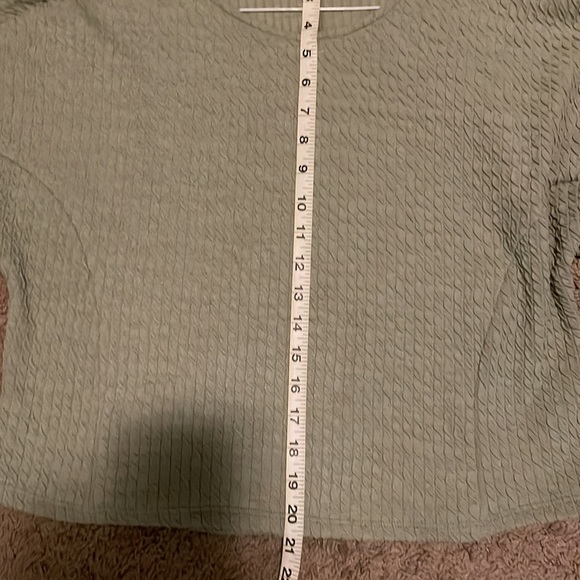 Top - Picture 4 of 6